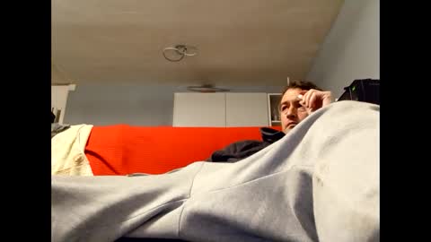 Snapshot of dazzill chatting on 02/03/25, 10:54 Dazzill online show from 02/03/25, 10:54