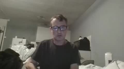 Snapshot of dazzill chatting on 11/27/25, 10:12 Dazzill online show from 11/27/25, 10:12