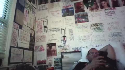 Snapshot of dbeamon92 chatting on 04/19/26, 06:10 dbeamon92 online show from 04/19/26, 06:10