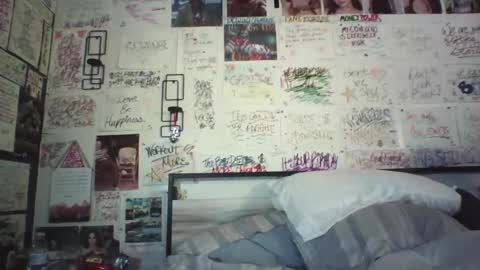 Snapshot of dbeamon92 chatting on 04/21/26, 01:42 dbeamon92 online show from 04/21/26, 01:42