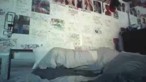 Snapshot of dbeamon92 chatting on 04/28/26, 02:27 dbeamon92 online show from 04/28/26, 02:27