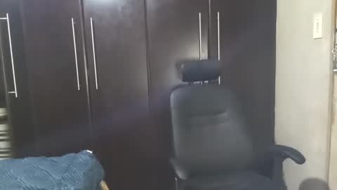 Snapshot of dbnpoizn chatting on 01/31/25, 10:21 dbnpoizn online show from 01/31/25, 10:21