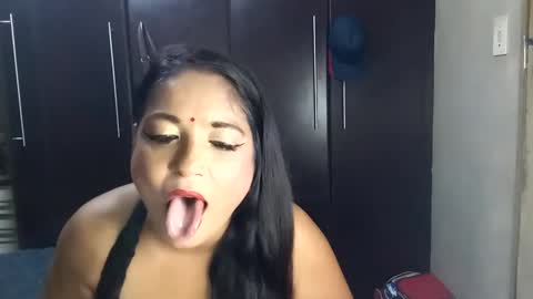 Snapshot of dbnpoizn chatting on 02/07/25, 06:56 dbnpoizn online show from 02/07/25, 06:56