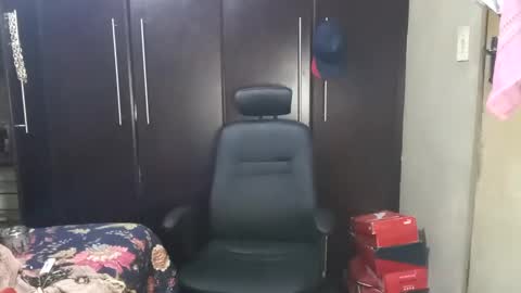 Snapshot of dbnpoizn chatting on 02/22/25, 09:37 dbnpoizn online show from 02/22/25, 09:37