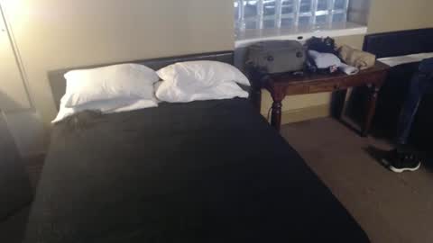 Snapshot of dcteamfucker chatting on 12/21/24, 02:09 DCTeamFucker online show from 12/21/24, 02:09