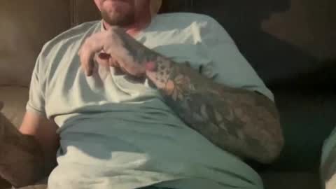 Snapshot of dcwells1992 chatting on 10/22/25, 07:30 dcwells1992 online show from 10/22/25, 07:30