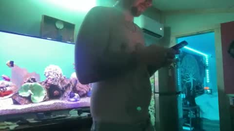 Snapshot of dcwells1992 chatting on 10/24/25, 03:58 dcwells1992 online show from 10/24/25, 03:58