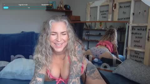 Snapshot of dd_delish chatting on 04/05/26, 05:43 dd_delish online show from 04/05/26, 05:43