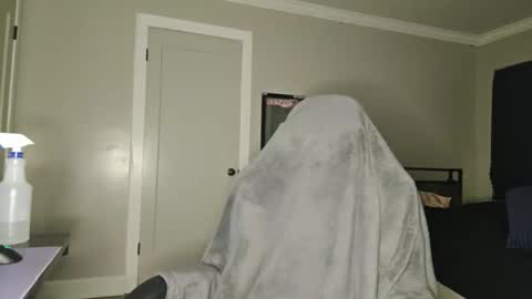 Snapshot of ddawgtylol chatting on 04/21/26, 08:31 dxdawgty online show from 04/21/26, 08:31