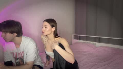 Snapshot of ddewser chatting on 03/10/26, 11:10 qrovers online show from 03/10/26, 11:10