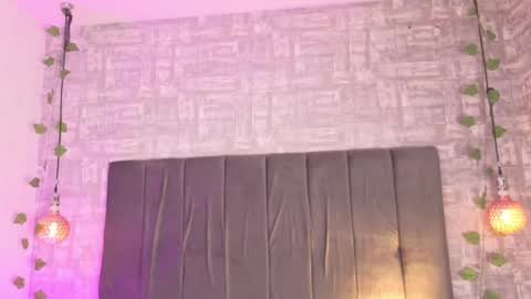 Snapshot of dea_athenea chatting on 11/28/25, 08:11 dea_athenea online show from 11/28/25, 08:11