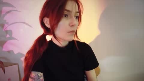 Snapshot of dead_girll chatting on 03/18/26, 09:07 freak online show from 03/18/26, 09:07