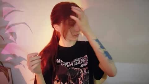 Snapshot of dead_girll chatting on 04/02/26, 11:35 freak online show from 04/02/26, 11:35