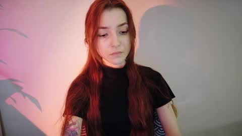 Snapshot of dead_girll chatting on 04/09/26, 01:27 freak online show from 04/09/26, 01:27