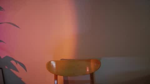 Snapshot of dead_girll chatting on 04/12/26, 01:21 freak online show from 04/12/26, 01:21