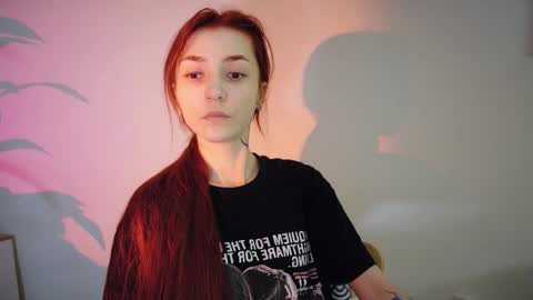 Snapshot of dead_girll chatting on 04/16/26, 02:23 freak online show from 04/16/26, 02:23