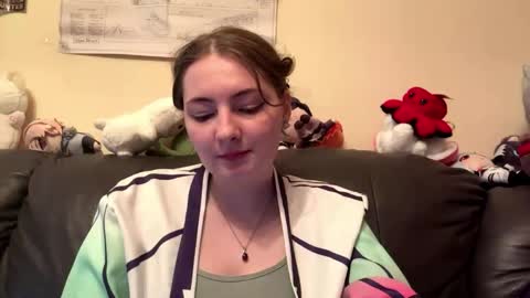 Mia online show from 06/04/26, 04:02