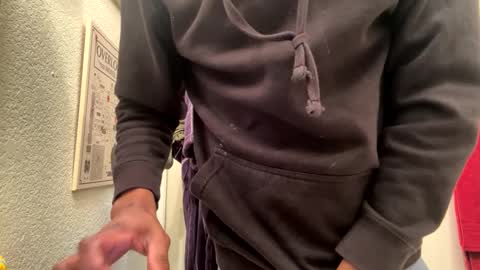 Snapshot of dealwithit805747 chatting on 01/19/25, 04:54 dealwithit805747 online show from 01/19/25, 04:54