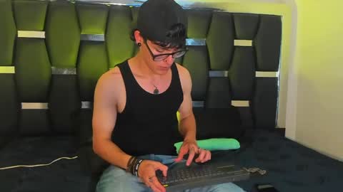 Snapshot of deamon_black chatting on 04/15/26, 12:06 deamon_black online show from 04/15/26, 12:06