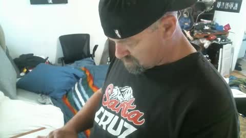 Snapshot of deango831 chatting on 10/27/25, 05:17 Deango online show from 10/27/25, 05:17