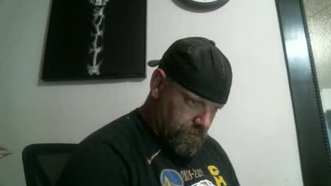 Snapshot of deango831 chatting on 11/10/25, 04:11 Deango online show from 11/10/25, 04:11