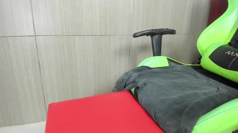 Snapshot of deanlek chatting on 01/25/25, 01:10 Dean online show from 01/25/25, 01:10