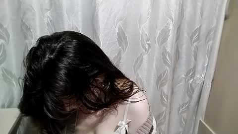 Snapshot of deannemillener chatting on 04/06/26, 04:41 Camille online show from 04/06/26, 04:41