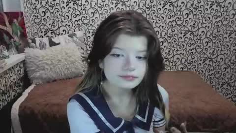 Snapshot of deannemillener chatting on 06/11/26, 05:11 Camille online show from 06/11/26, 05:11