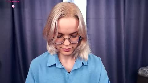 Charlie 18yo online show from 10/13/25, 05:29