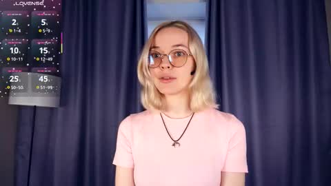 Charlie 18yo online show from 11/06/25, 05:41