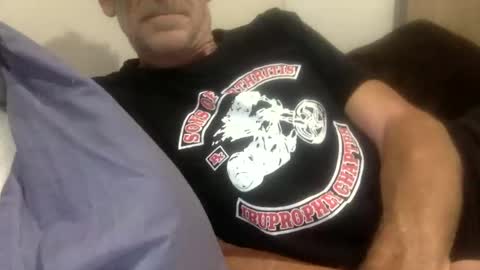 Snapshot of deanofflove221000 chatting on 11/18/25, 06:34 deanofflove221000 online show from 11/18/25, 06:34