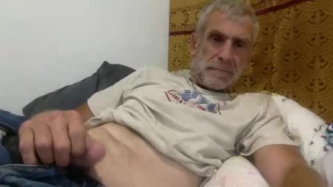 Snapshot of deanofflove221000 chatting on 02/12/26, 05:24 deanofflove221000 online show from 02/12/26, 05:24