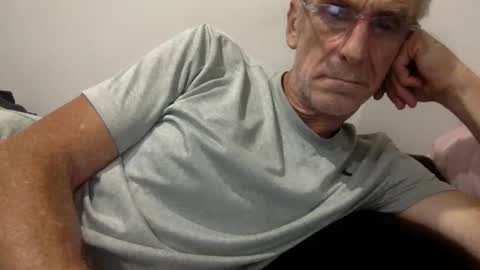 Snapshot of deanofflove221000 chatting on 03/19/26, 08:46 deanofflove221000 online show from 03/19/26, 08:46