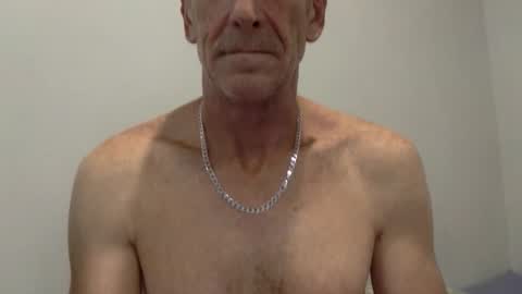 Snapshot of deanofflove221000 chatting on 03/23/26, 03:10 deanofflove221000 online show from 03/23/26, 03:10