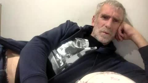 Snapshot of deanofflove221000 chatting on 04/22/26, 08:06 deanofflove221000 online show from 04/22/26, 08:06