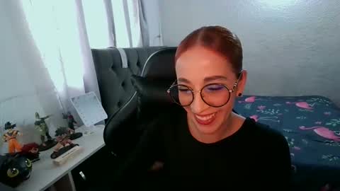 Snapshot of dear_juliet chatting on 10/10/25, 07:35 Juliet online show from 10/10/25, 07:35