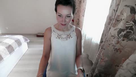 Mia online show from 01/25/25, 10:08