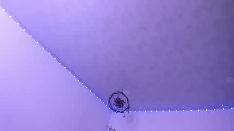 Snapshot of dear_venus chatting on 02/14/25, 12:30 venus adam online show from 02/14/25, 12:30