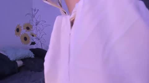 Snapshot of dear_venus chatting on 02/15/25, 11:03 venus adam online show from 02/15/25, 11:03