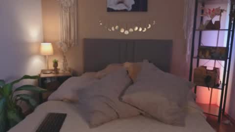 Snapshot of dearmoa chatting on 04/03/26, 01:53 Moa . online show from 04/03/26, 01:53