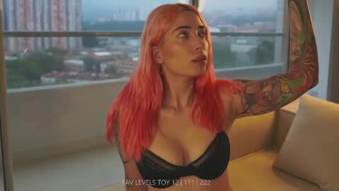 Snapshot of dearnina chatting on 04/27/26, 11:08 NINA 30OFF online show from 04/27/26, 11:08