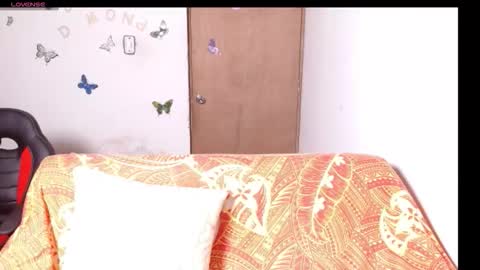 Snapshot of debayokaia chatting on 03/19/26, 11:20 debayo online show from 03/19/26, 11:20