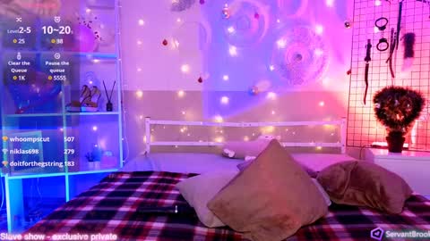 Snapshot of debbie_hanter chatting on 12/28/24, 10:58 debbie_hanter online show from 12/28/24, 10:58