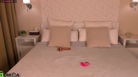 Jennifer online show from 11/16/25, 10:48