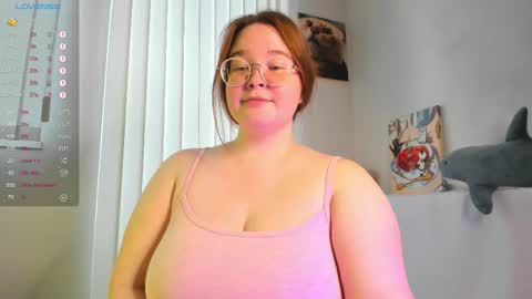 Snapshot of debbiewood chatting on 10/19/25, 05:19 DeboraDebbieDee online show from 10/19/25, 05:19