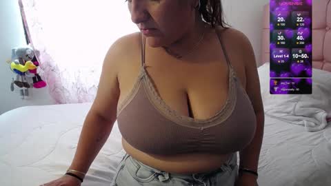 Snapshot of debie_lehee chatting on 02/26/25, 09:27 Victoria online show from 02/26/25, 09:27