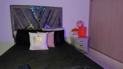 deborah_collins1 online show from 10/17/25, 12:58