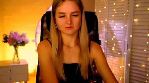 Debora online show from 11/16/25, 03:23