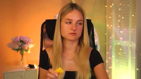 Snapshot of deboralarson chatting on 03/28/26, 04:01 Debora online show from 03/28/26, 04:01