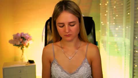 Snapshot of deboralarson chatting on 04/11/26, 03:33 Debora online show from 04/11/26, 03:33